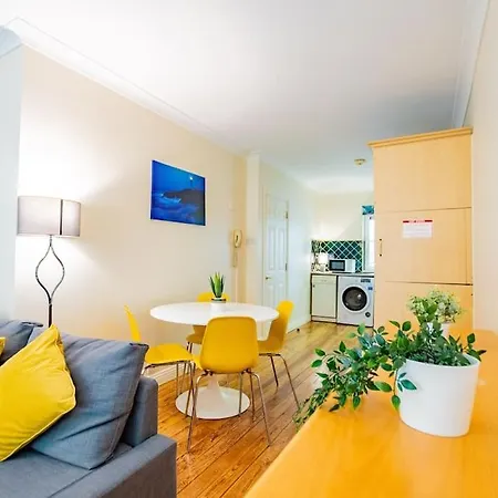 228 - Cozy Two Bed *