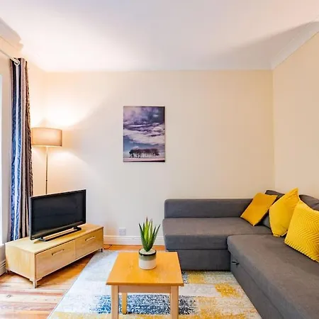 228 - Cozy Two Bed Апартаменты *