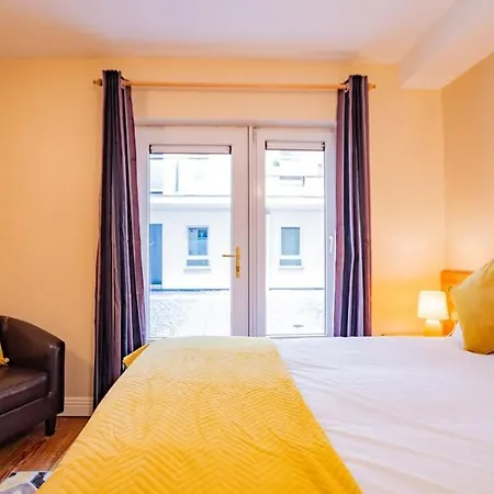 228 - Cozy Two Bed Апартаменты *